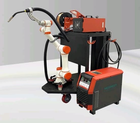 Image of the 6-Axis Robotic Welding Arm in a production cell